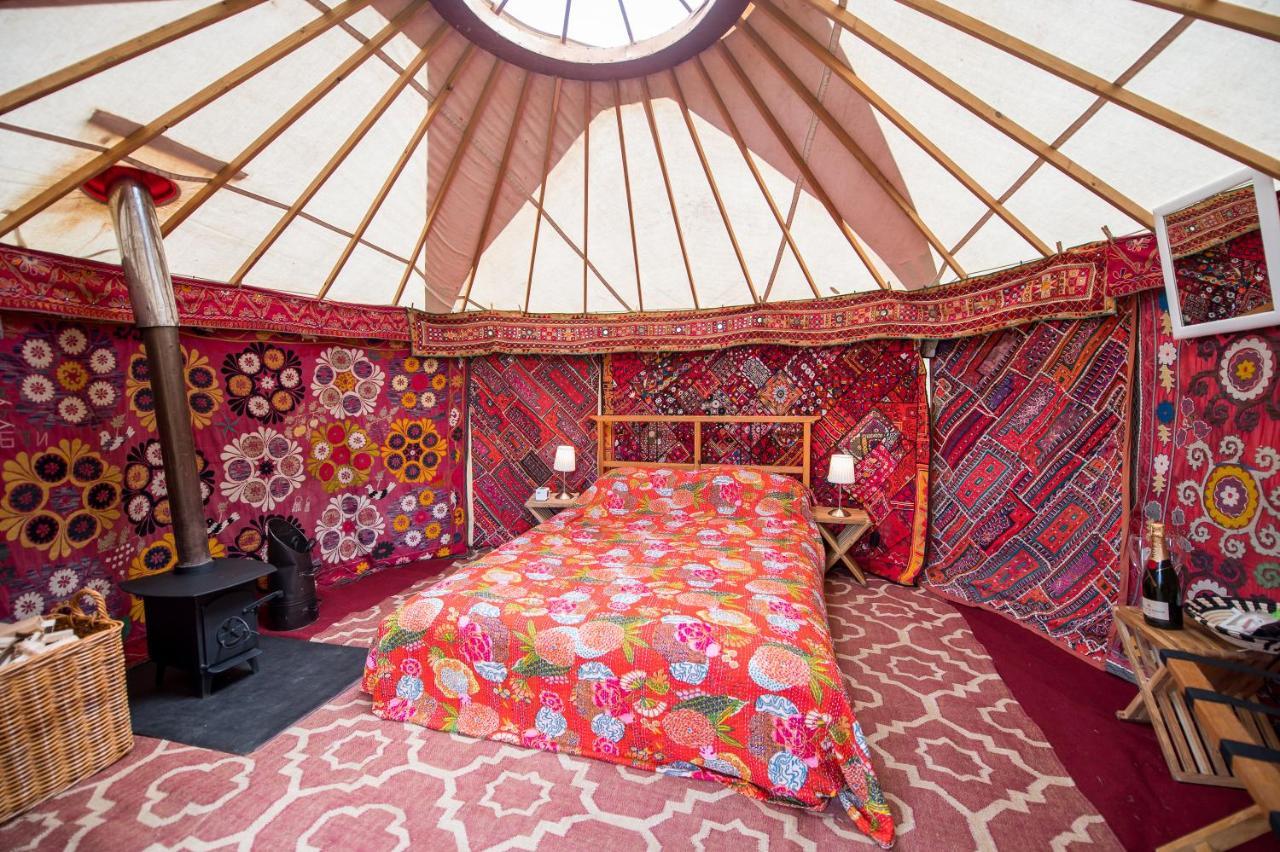 Festival Yurts Hay-On-Wye Hotel Exterior photo