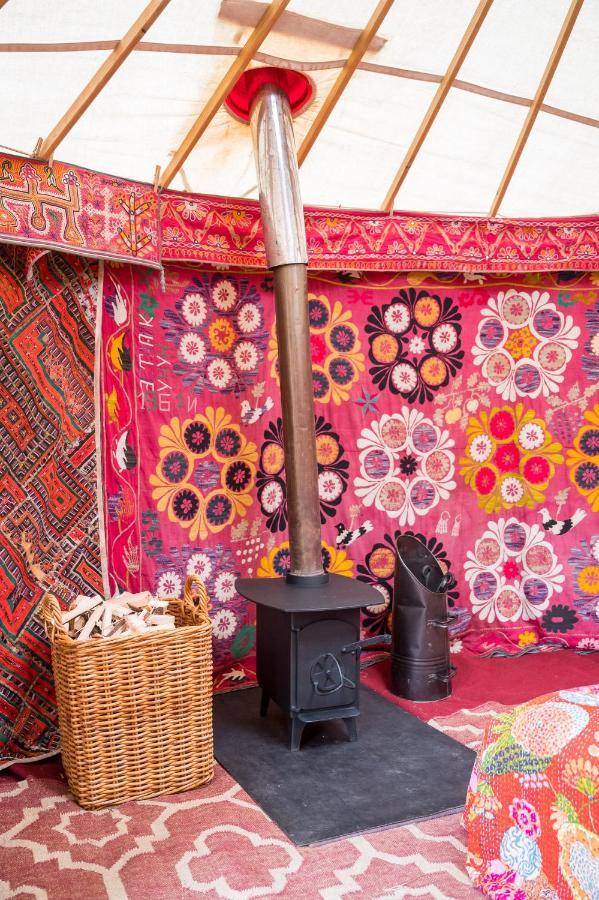 Festival Yurts Hay-On-Wye Hotel Exterior photo