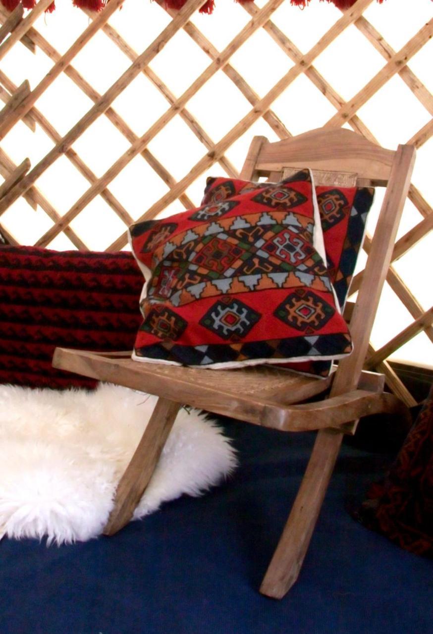 Festival Yurts Hay-On-Wye Hotel Exterior photo